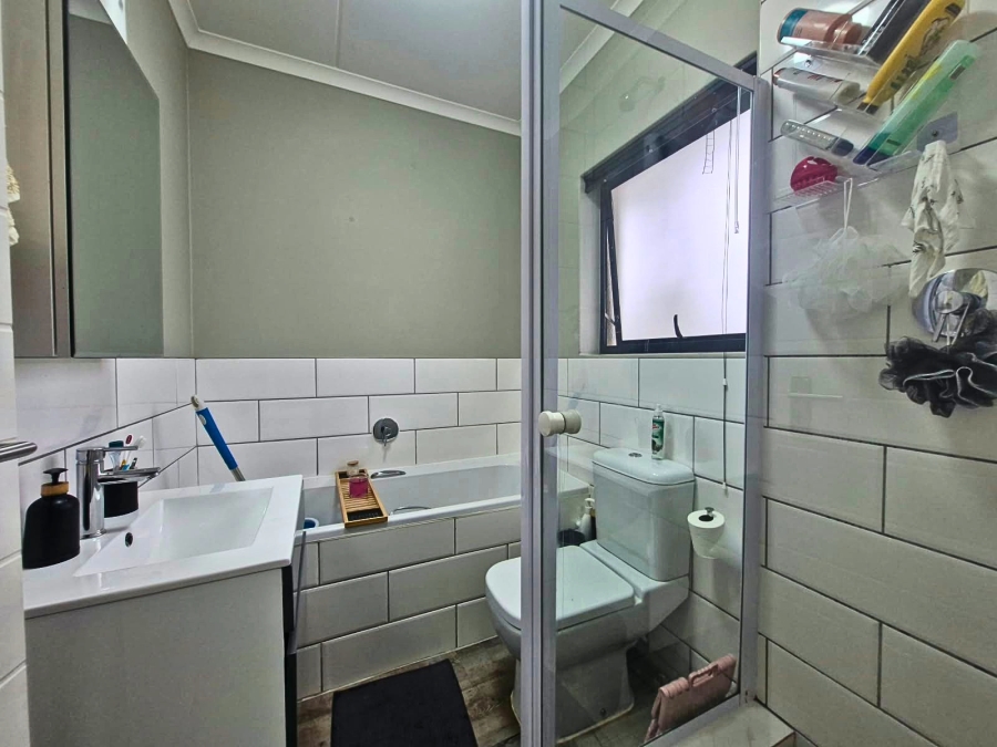 To Let 2 Bedroom Property for Rent in Haasendal Western Cape
